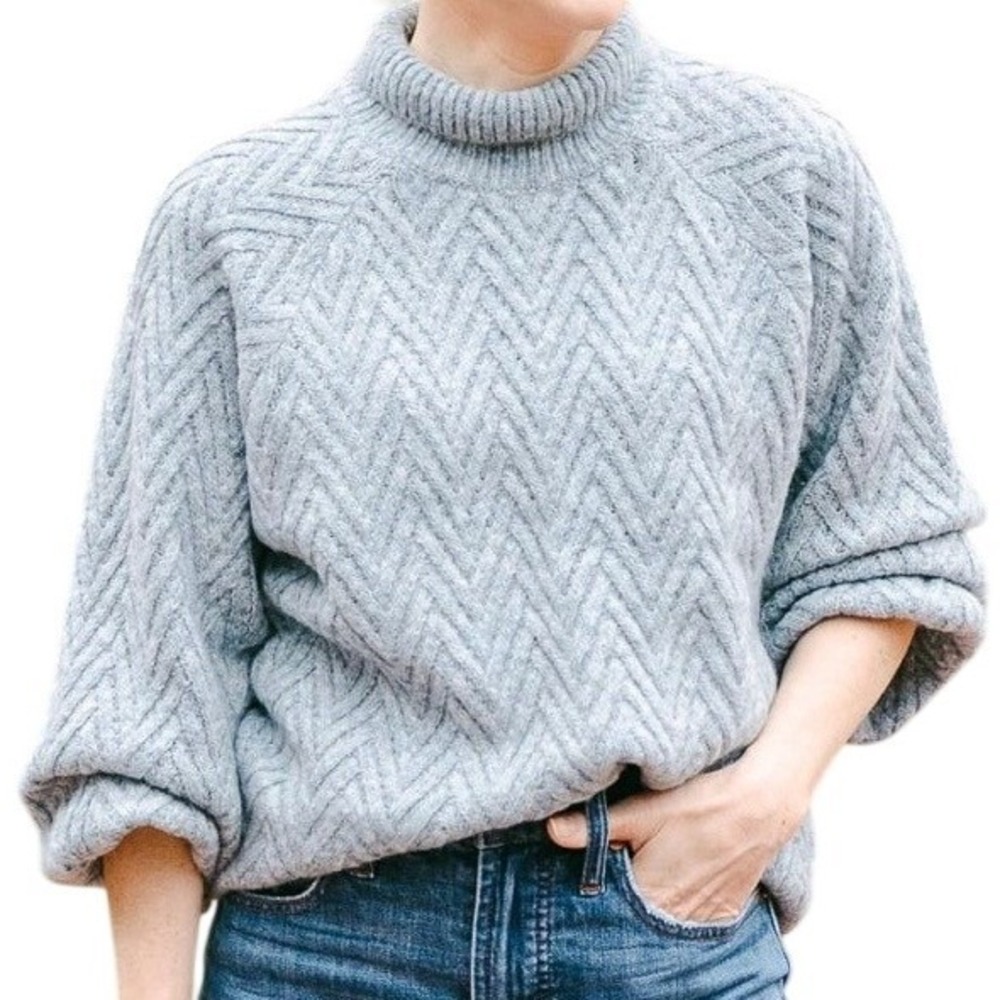 NWT Abercrombie & Fitch Sweater Mock Neck Chevron‎